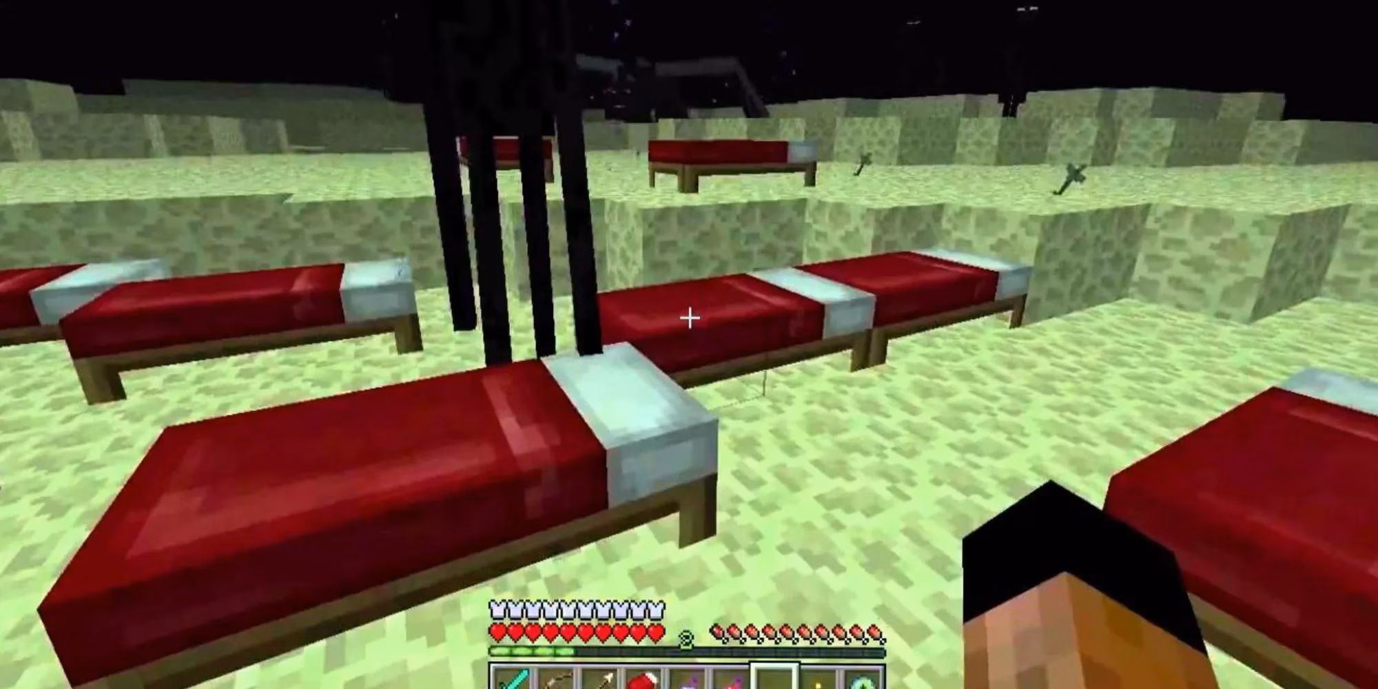 minecraft-s-most-underrated-weapons-in-2026-shovels-snowballs-and-sneaky-tricks-image-4